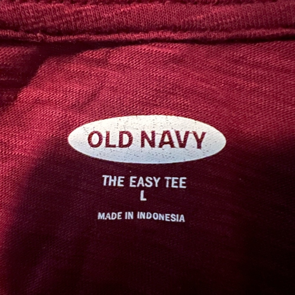 old navy tee - Picture 2 of 2